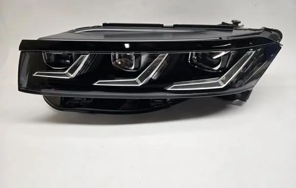 Volkswagen Touareg III Headlight/headlamp 761941081AB