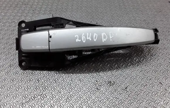 Opel Zafira B Front door exterior handle