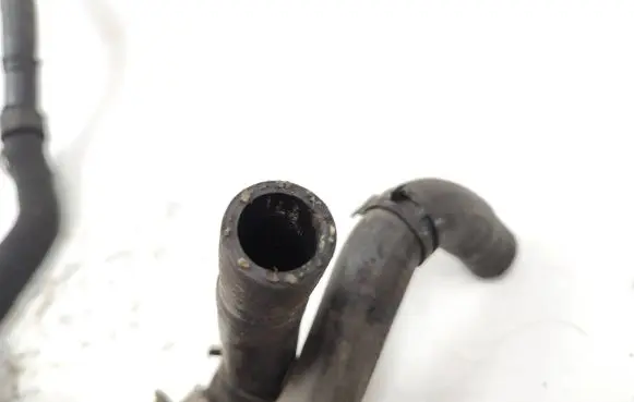 Audi A4 S4 B7 8E 8H Engine coolant pipe/hose 8E1819350AG
