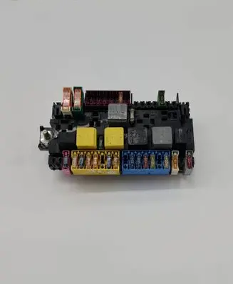 Mercedes-Benz V Class W447 Fuse module A2469067100