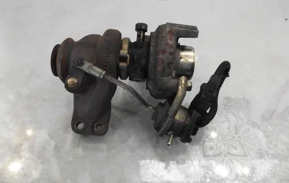 Peugeot 207 Turbo 9673283680
