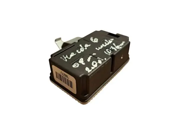 Mazda 6 Door central lock control unit/module DH55675DZ