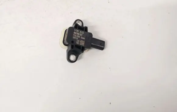Skoda Fabia Mk3 (NJ) Airbag deployment crash/impact sensor 4h0955557