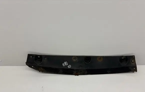 BMW 3 E90 E91 Front bumper mounting bracket 15857711