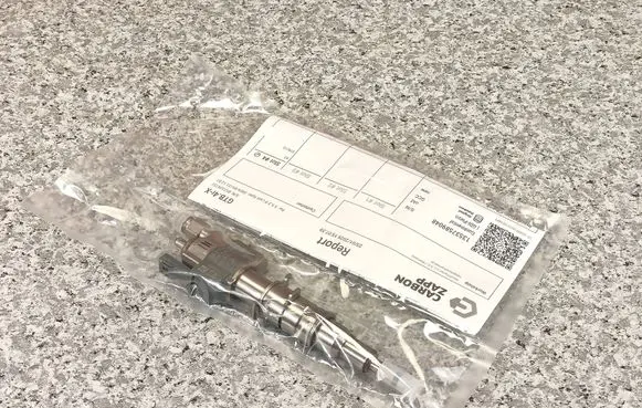 BMW 3 E90 E91 Fuel injector 7589048