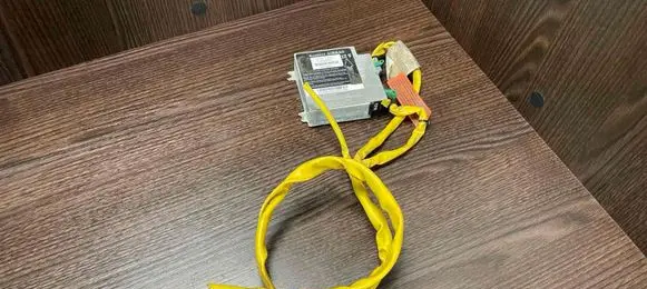 Iveco Daily 35 - 40.10 Airbag control unit/module 504020907