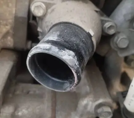 Toyota Auris 150 Engine coolant pipe/hose