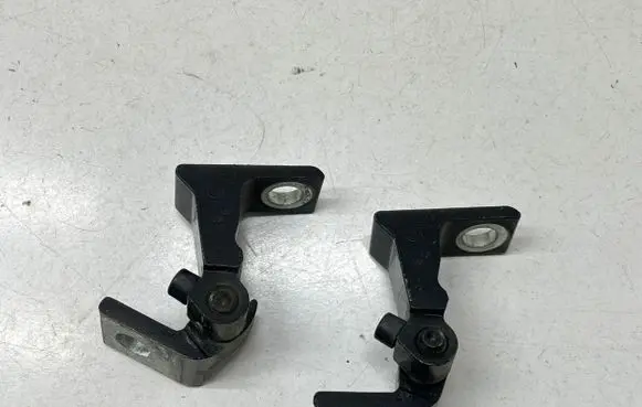 Volkswagen Touran III Front door hinge set 8X0831403E A146574