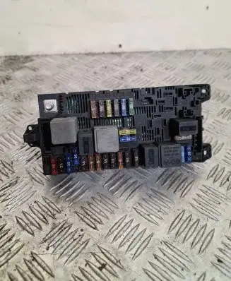 Mercedes-Benz E W211 Fuse box set A2115457101