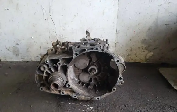 Seat Alhambra (Mk1) Manual 6 speed gearbox EHH