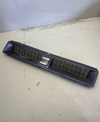 Seat Toledo I (1L) Front grill 1L0853653