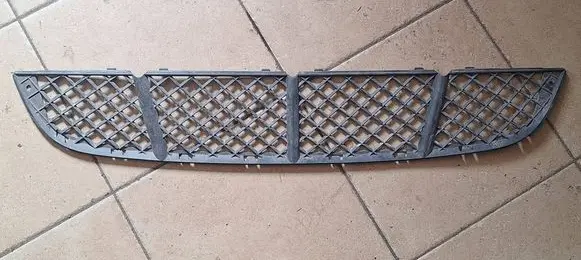 Volkswagen Tiguan Front bumper lower grill 5N0853677A