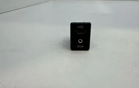 Nissan Micra K14 AUX in-socket connector 795405504 504724800120