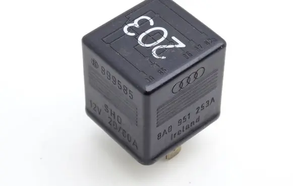 Audi A6 S6 C4 4A Other relay 8A0951253A