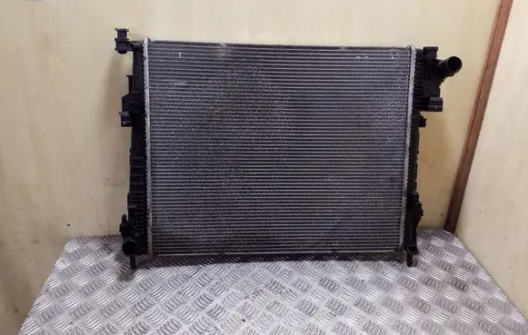Renault Trafic II (X83) Coolant radiator 8200411166E 93854164