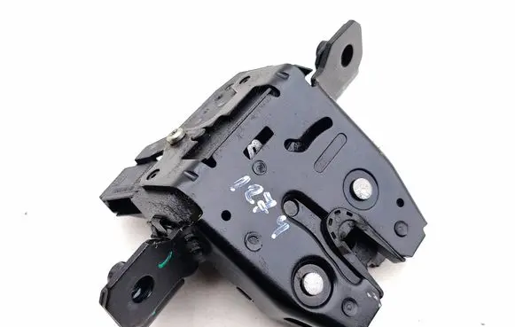 Chevrolet Trax Tailgate/trunk/boot lock/catch/latch