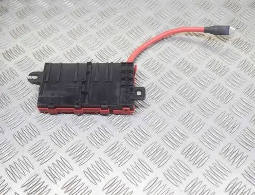BMW 3 F30 F35 F31 Current control relay 10688710 9227752