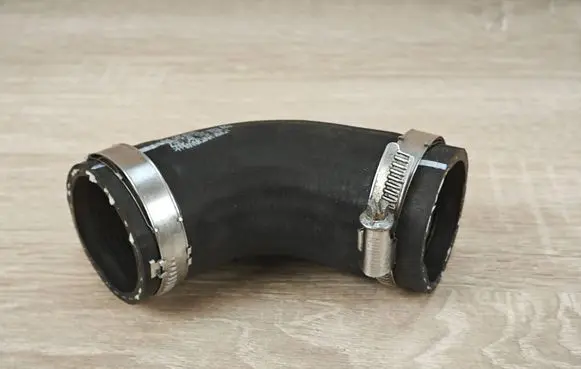 Audi A6 C7 Intercooler hose/pipe 04L145828B