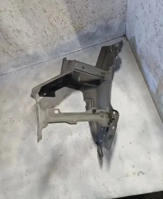 Nissan Murano Z51 Fender mounting bracket