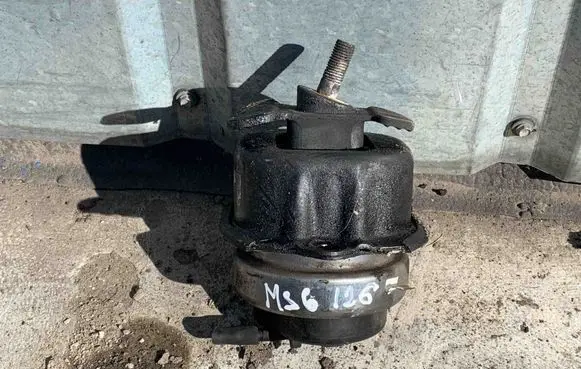 BMW X5 E70 Engine mount bracket P679541701