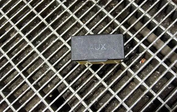 Mitsubishi ASX AUX in-socket connector 