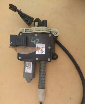 Citroen C4 II Hand brake/parking brake motor 9672984680
