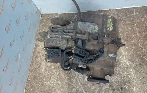 KIA Sorento Gearbox transfer box case 473003C100
