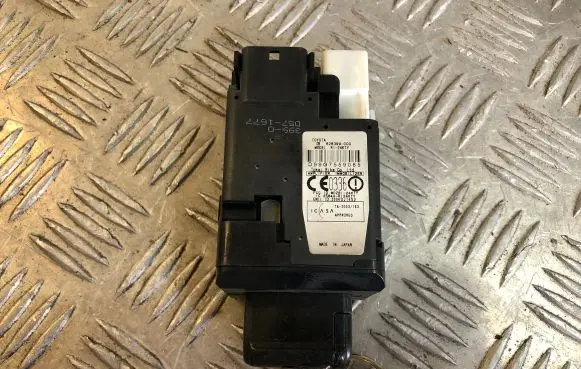 Toyota Corolla Verso AR10 Ignition lock 626399000