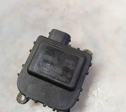 Volkswagen Golf IV Air flap motor/actuator 0132801214 133861H 8D2820511C