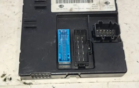 Audi A4 S4 B8 8K Comfort/convenience module 4F0907289B 5DK00876233 4F0910289B