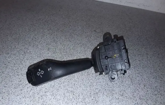 BMW 3 E46 Indicator stalk 8363668