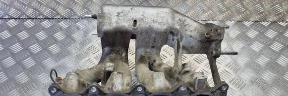Toyota Avensis T220 Intake manifold