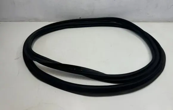 Mercedes-Benz GLE W167 Trunk rubber seal (body) A1677408200