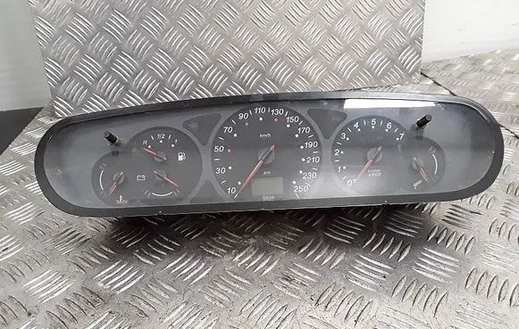 Citroen C5 Speedometer (instrument cluster) 9635289280