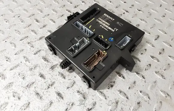 Dacia Sandero III BSM Control unit 284B13752R 42B05984