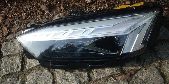 Audi A5 Headlight/headlamp 8W6941085