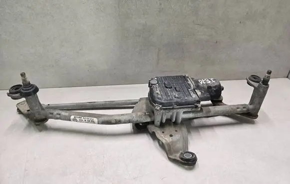 Front wiper linkage and motor