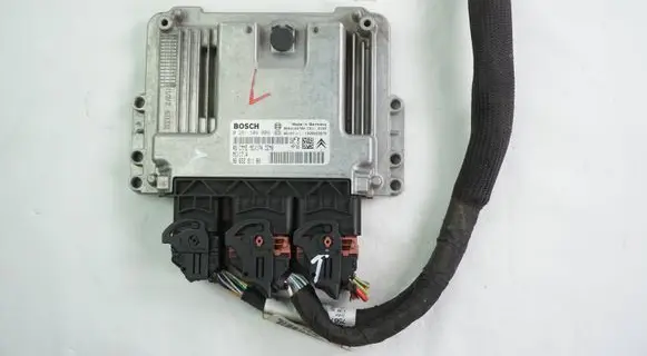 Peugeot 308 Engine control unit/module 9665291180 0261S04009