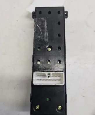 Hyundai Santa Fe Electric window control switch 826112B000