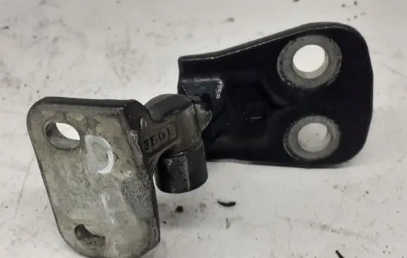 Land Rover Range Rover Sport L320 Front door upper hinge