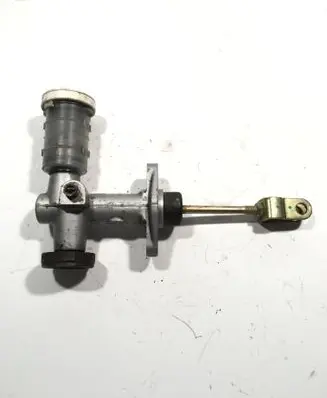 Mitsubishi L200 Clutch master cylinder 