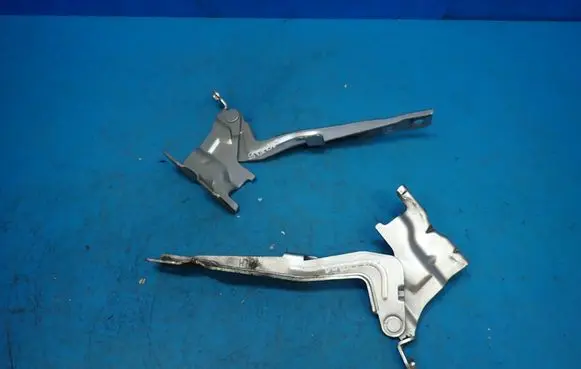 KIA Sorento Engine bonnet/hood hinges