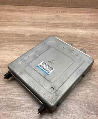 Mitsubishi Carisma Engine control unit/module ECU MD351866 E2T68374