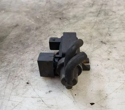 Opel Zafira B Turbo solenoid valve 18102703