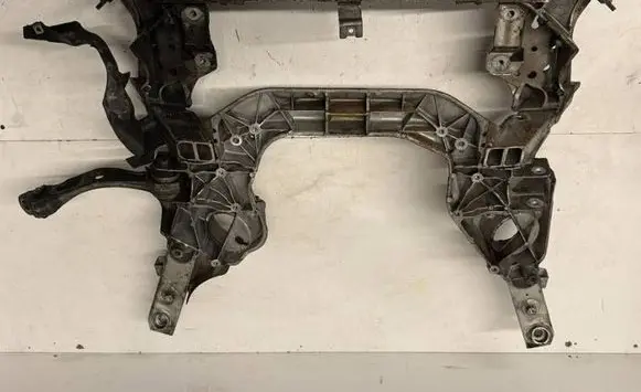 BMW 5 F10 F11 Front subframe 6793017