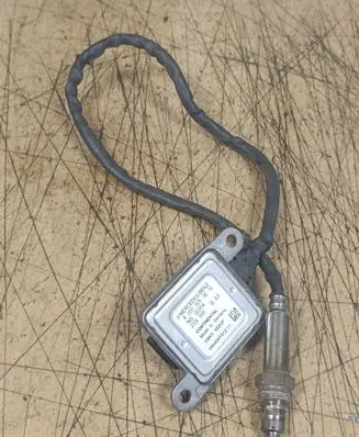Mercedes-Benz E C207 W207 Lambda probe sensor A0009053606