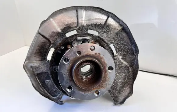 BMW X5 E70 Rear wheel hub 6770984