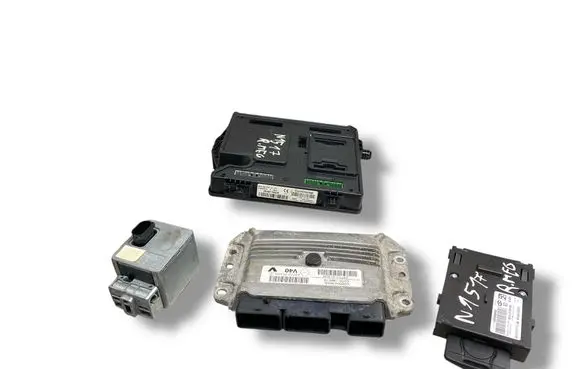 Renault Megane III Engine ECU kit and lock set V29004369A 237100131R 237100132R