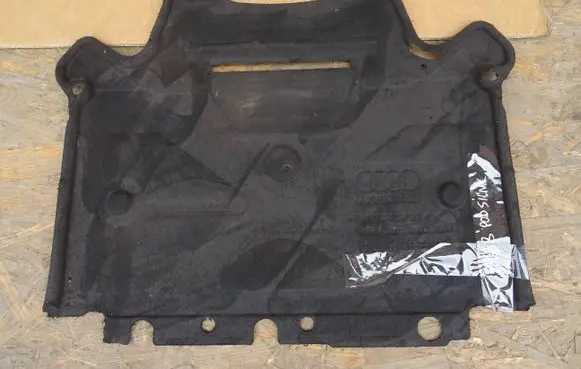 Audi A4 S4 B8 8K Engine splash shield/under tray 8K1863822