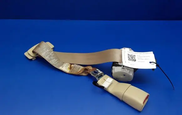 Lexus GS 300 350 430 450H Middle seatbelt (rear) H073818 7E5860 E063002